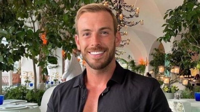 Julien Bert déjà en couple trois mois après sa rupture avec Hilona ? On vous présente Caroline ! - Source : Instagram