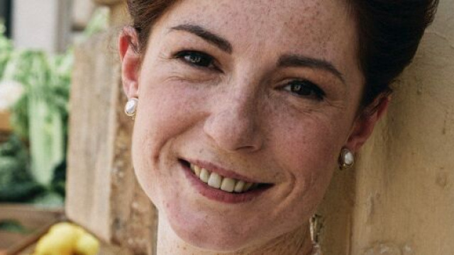 Alcune curiosità sull'attrice Valentina Bartolo.