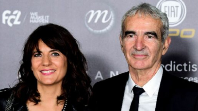 Apr&egrave;s Raymond Domenech, la bourde monumentale d'une chroniqueuse d'Estelle Denis buzze (capture YouTube)
