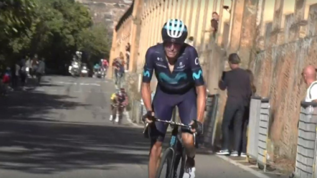Ciclismo, Enric Mas vince il Giro dell'Emilia.
