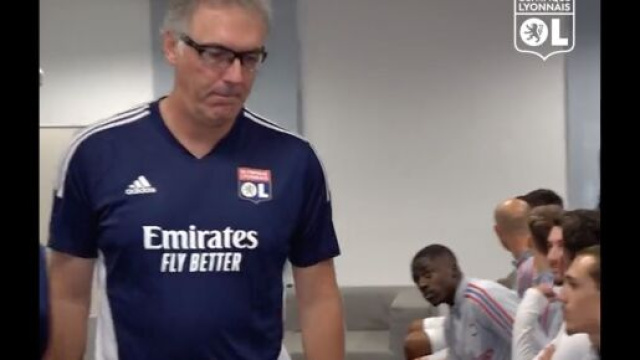Laurent Blanc a rencontr&eacute; ses nouveaux joueurs ce lundi. (cr&eacute;dit Twitter OL)