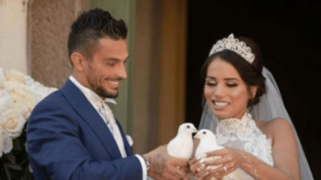 Manon et Julien Tanti sur le point de divorcer : elle n'est plus heureuse et ne sait pas comment quitter son mari.