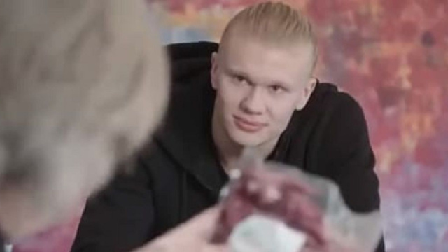 Dégoûtant, Erling Haaland dévoile son régime alimentaire si spécial et beaucoup parler (capture YouTube)