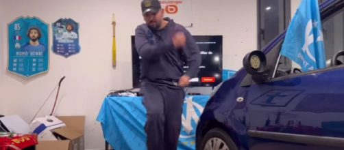 La danse 'malaisante' de Mohamed Henni pour fêter l'OM fait le buzz (capture YouTube)