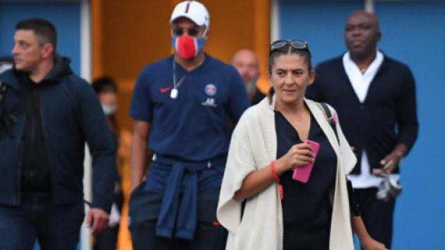 La maman de Kylian Mbappé a réagi sur Twitter après une information sur le comportement du champion du monde. (crédit Twitter)