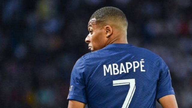 Révélations, faux comptes, une menace de rupture de contrat de Kylian Mbappé au PSG rôde (capture YouTube)