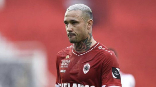 Radja Nainggolan fume sur le banc des remplaçants, la sanction tombe et la vidéo buzze (capture YouTube)