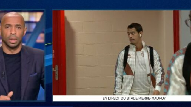 Thierry Henry amus&eacute; par la tenue des Mon&eacute;gasques ce dimanche soir &agrave; Lille. (cr&eacute;dit Prime Video)