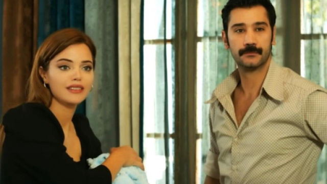 Terra Amara, trame 2^ stagione: Mujgan sorprende Zuleyha con in braccio suo figlio.