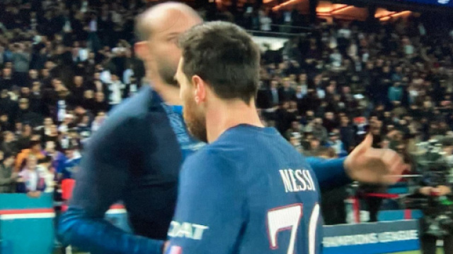 Leo Messi et Neymar Jr ont encore snobé une partie du Parc des Princes. (crédit Canal+)