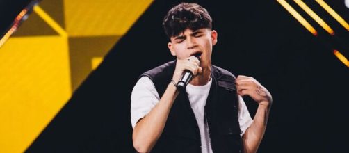 Amici 22, chi è Ascanio, il nuovo cantante di Rudy Zerbi: ha 18 anni e ha partecipato ai Bootcamp di X-Factor.