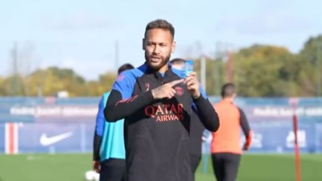 Neymar parlant en français avec le PSG. (crédit capture PSG TV)