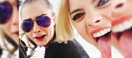 Cara Delevigne e Margot Robbie se envolvem em confusão em Buenos Aires (Reprodução/Instagram/@caradelevingne)