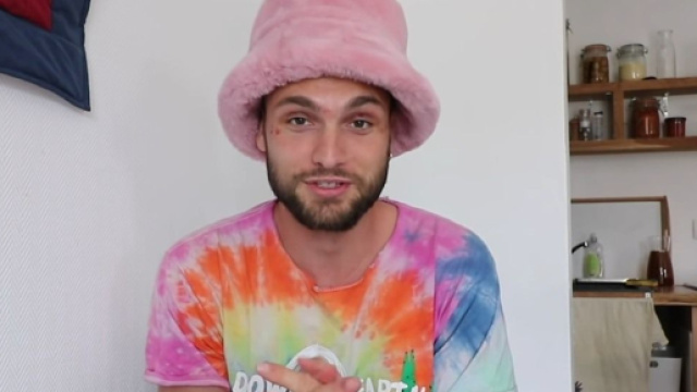 Bastos (La Bataille des Clans) au cœur du bad buzz à cause d'une ancienne vidéo YouTube.