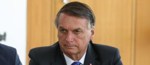 Guerra nas redes associa Bolsonaro à práticas antropofágicas (Reprodução/Presidência da República)