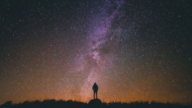 Previsioni astrologiche del 13 novembre: Scorpione preoccupato, Acquario generoso.