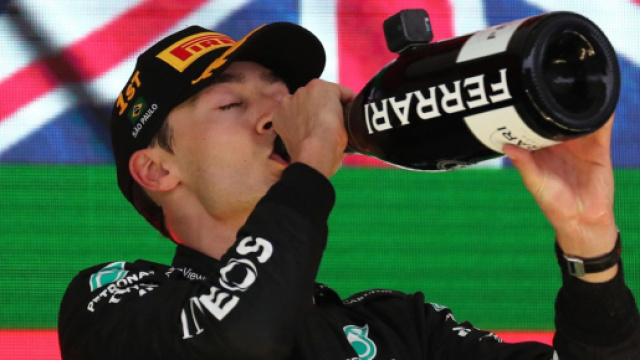 GP Brasile, prima vittoria per Russell: i complimenti di Hamilton.