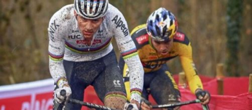 Mathieu Van der Poel e Wout van Aert, eterni rivali del ciclismo e del ciclocross.