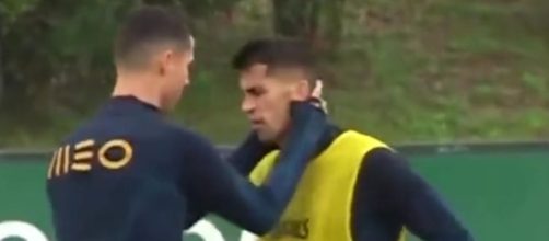 Ronaldo boycotté par Cancelo, il s'agace et en vient aux mains à l'entraînement (capture YouTube)