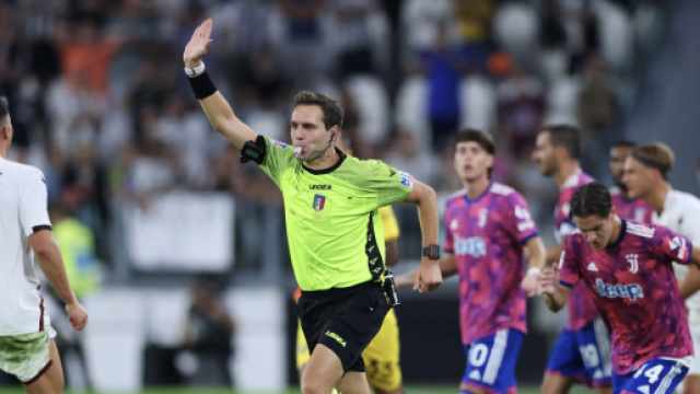 Nella foto l'arbitro Marcenaro in Juventus - Salernitana.
