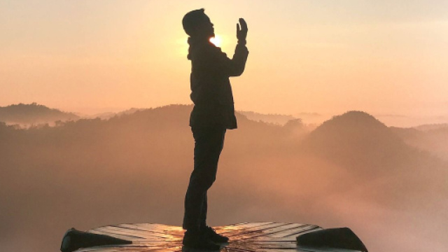 L'oroscopo di giovedì 17 novembre e le pagelle: giornata da 7 per il Toro.