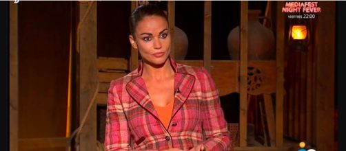 Lara Álvarez recordó reprochó el despiste de Bea Retamal y Danna (Captura de pantalla de Telecinco)