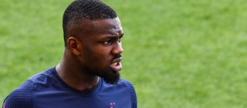 Marcus Thuram pris en flagrant délit de consommation de SNUS ? (crédit Twitter)
