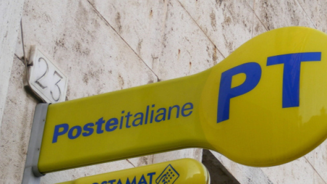Poste Italiane: offerte di lavoro per giovani praticanti avvocati e postini