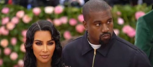 Varios empleados de Yeezy acusan a Kanye West de enseñar contenido explícito de Kim Kardashian. Fuente: Wikimedia Commons.