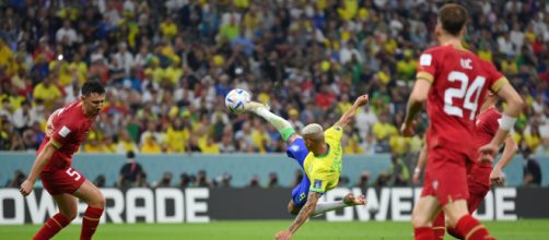 Golaço de Richarlison marcado contra a Sérvia (Reprodução/Twitter/@FifaWorldCup)