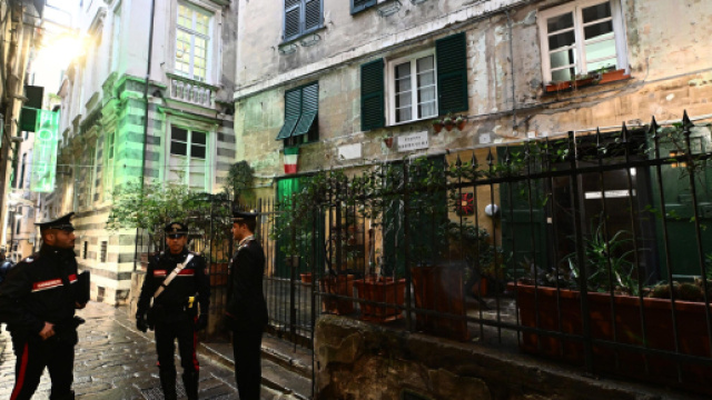 A Genova ucciso in strada da una freccia: il pm contesta al fermato l'aggravante razziale.