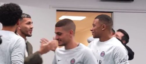 La poignée de mains entre Kylian Mbappé et Leandro Paredes fait parler (capture YouTube)