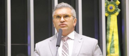 Ex-apoiador de Bolsonaro, deputado Julian Lemos diz que o presidente agride a esposa (Paulo Sérgio/Câmara dos Deputados)