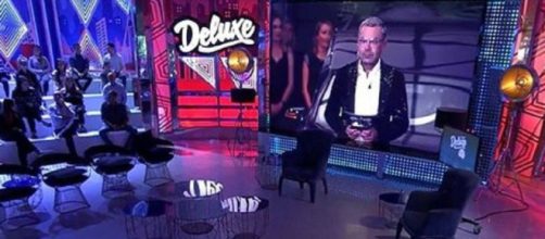 Mediaset se pronuncia en Twitter ante los rumores de interrupción del ʻDeluxeʼ (Capture de Telecinco)