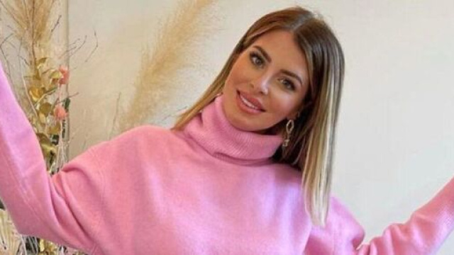 'Morsures, brûlures' : Emilie Fiorelli dévoile le calvaire que lui fait subir M'Baye Niang (capture YouTube)