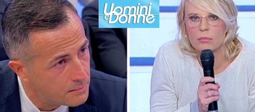 Uomini e Donne, nuove puntate: Riccardo pensa all'addio, Maria De Filippi lo trattiene.