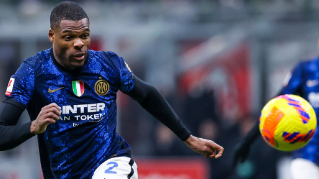 Inter, su Dumfries c'&egrave; anche la Roma.