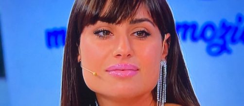 GFVip 7, ex corteggiatrice di Salatino chiede di entrare: ‘Vorrei vedere la sua reazione’.