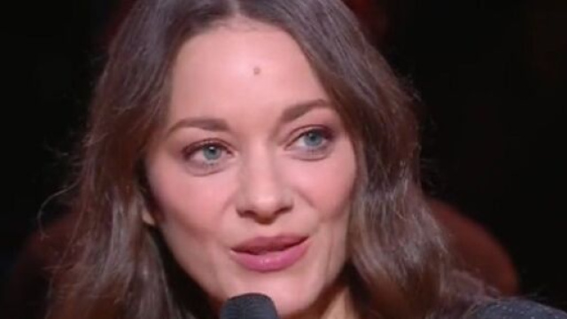 Marion Cotillard : 'J'ai été choquée par Kylian Mbappé' (capture YouTube)