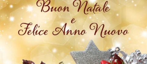 Auguri di Natale e buon anno 2023, messaggi WhatsApp: da frasi classiche a ironiche