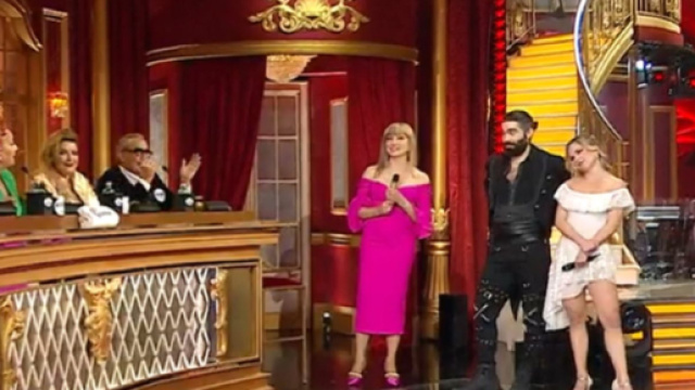 Ballando con le stelle, Selvaggia Lucarelli ha bacchettato i colleghi di giuria per le valutazioni espresse su Lorenzo Biagiarelli.