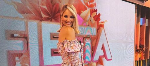 Alba Carrillo subió a sus redes sociales una fotografía en un centro hospitalario junto a su hijo (Instagram/albacarrillooficial)