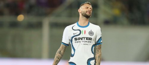 In foto Brozovic, centrocampista dell'Inter.