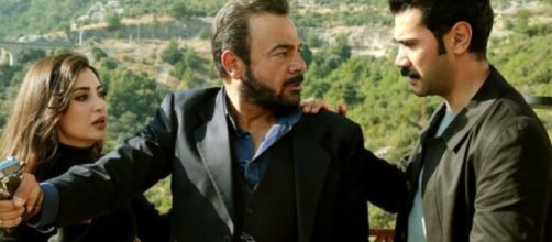 Terra amara spoiler terza stagione: Fekeli caccia di casa Akkaya per aver tentato la fuga.