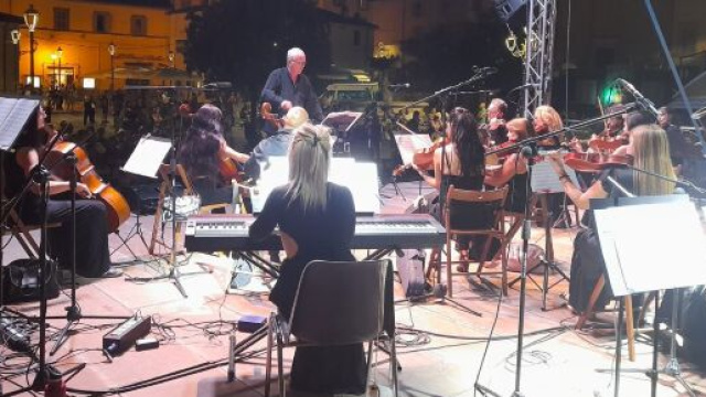 Il direttore Stefano Sovrani dirigerà ad Anguillara il concerto Christmas Song.