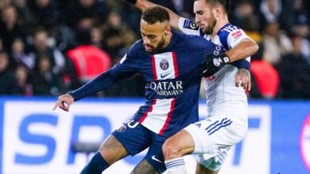 Neymar a vécu une soirée étrange face à Strasbourg. (crédit Twitter)