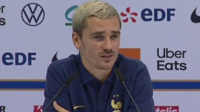 La belle déclaration d'Antoine Griezmann envers Didier Deschamps fait le buzz (capture YouTube)