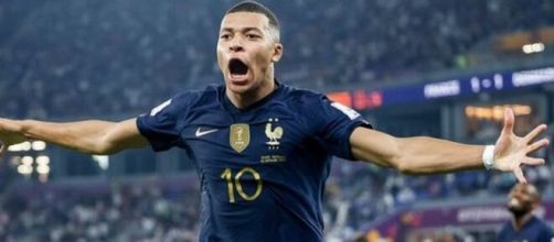 Kylian Mbappé en Algérie, un journaliste balance sur sa volonté de le faire venir (capture YouTube)