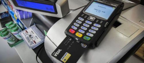 Pagamenti con Pos, uno studio conferma che il pagamento elettronico non è così svantaggioso per i commercianti