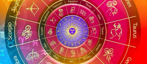 Oroscopo e classifica weekend 10 e 11 dicembre: esperienze per Capricorno, sport per Sagittario.